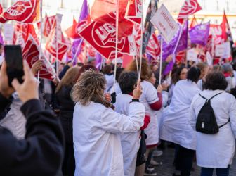 Spain Approves Healthcare Labour Reform Without Doctors' Backing