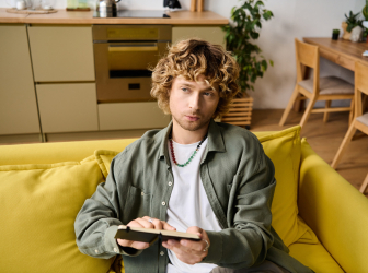 Valencia Introduces a New Benefit for Young People Living Alone — Up to €793 a Month