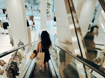 Spain's 2026 Summer Sales Start Early: When Mango, Zara, H&M, and El Corte Inglés Cut Prices