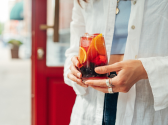 Sangria vs Tinto de Verano: Why Valencia's Locals and Tourists Drink Different Reds