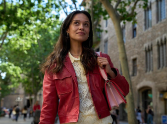 "Emily in Paris" Meets Barcelona: New Dutch Series Sparks Local Boycott Over Touristification Fears