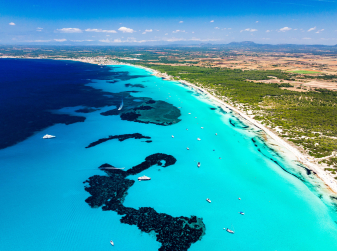 Spain Tops the World for Blue Flag Beaches in 2026 — and the Valencian Community Leads the Country