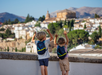Spanish government introduces 200€ benefit for each child