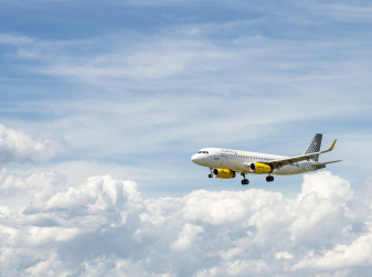 Vueling has launched a promotion with attractive discounts for Valentine's Day