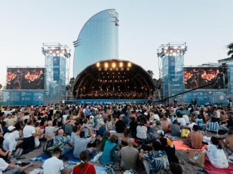 What to Do in Barcelona This July: Tour de France, Festivals & Beach Cinema
