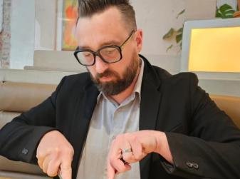 Gourmet Marathon: Las Vegas Resident Sets World Record Visiting 28 Michelin Restaurants in 24 Hours