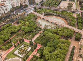 A Guide to the Turia Gardens: 7 of the Best Places for a Day Out with Children