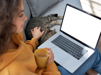 A Psychologist, a Nutritionist, and a Marketer: How People Use ChatGPT in 2025