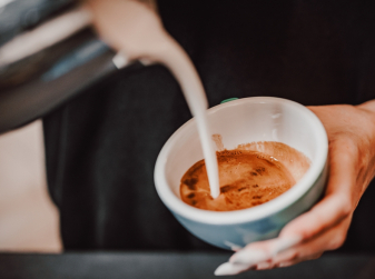 18 specialty coffee shops in Valencia: where to drink filter, cold brew, or espresso tonic