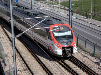 Cercanías Trains to Stop Running to Valencia’s City Center During Mascletà Hours (March 13–19)