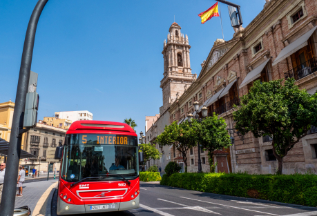 Valencia Boosts 12 Bus Lines to the Beaches for Summer — From 13 June