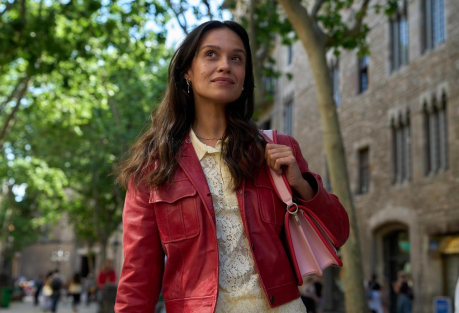 "Emily in Paris" Meets Barcelona: New Dutch Series Sparks Local Boycott Over Touristification Fears