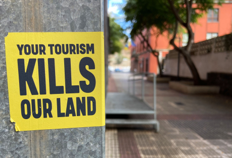 25,000 Protesters March Against Mass Tourism in Mallorca as Police Clashes Leave Multiple Injured