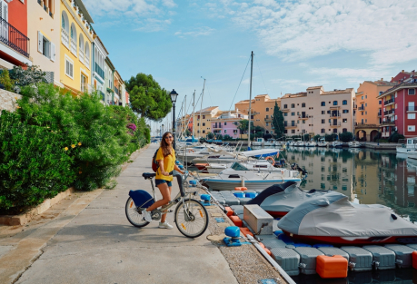 Port Saplaya: Valencia's "Little Venice" of Canals, Colourful Houses, and Moored Yachts