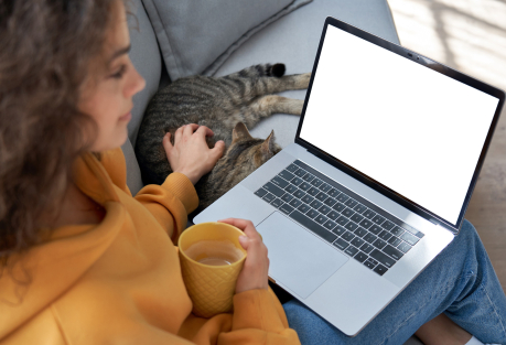 A Psychologist, a Nutritionist, and a Marketer: How People Use ChatGPT in 2025
