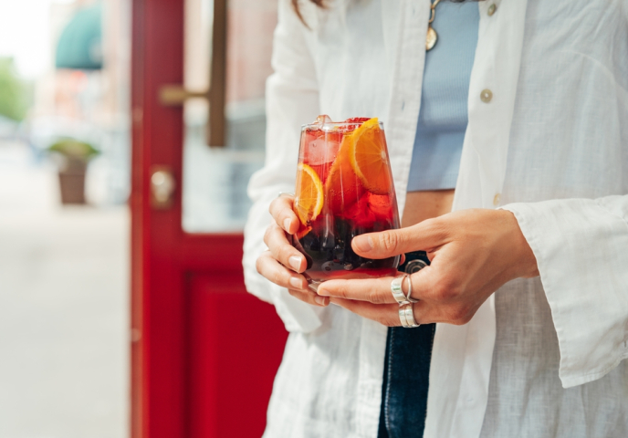 Sangria vs Tinto de Verano: Why Valencia's Locals and Tourists Drink Different Reds