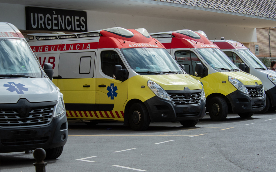 Cuban TikToker Sparks Debate Comparing Healthcare in Spain and the US
