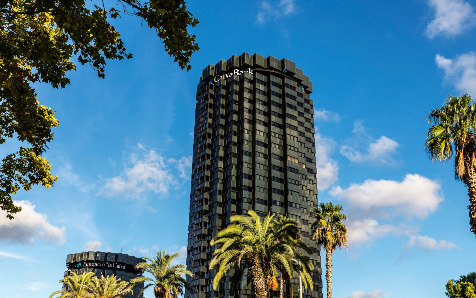 Forbes named CaixaBank the company with the strongest reputation in Spain