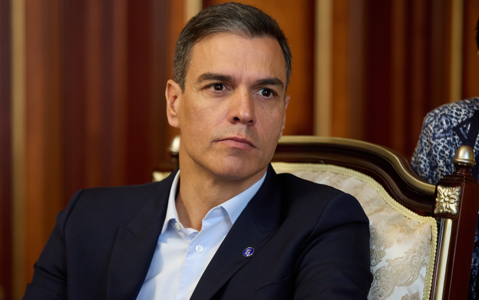 Pedro Sanchez defends migrants in a column for New York Times