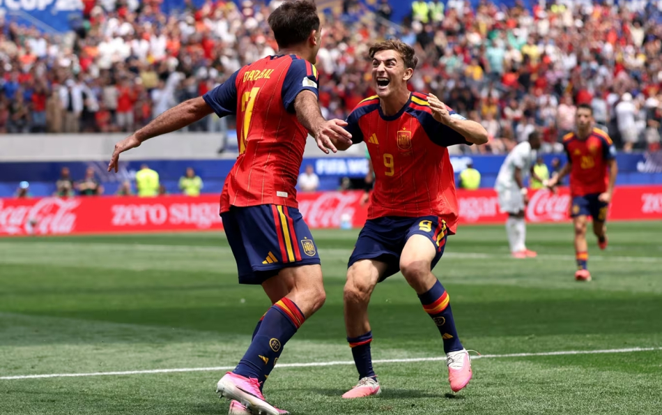 Spain Annihilates Austria 3–0 to Reach the World Cup Round of 16