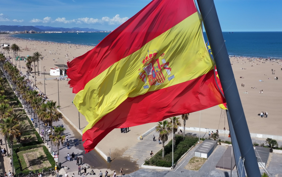A Venezuelan Nurse in Barcelona Is Among the First to Receive Residency Under the Mass Legalisation