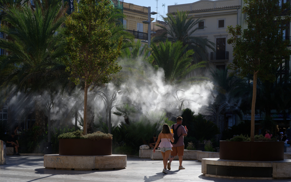 New Heatwave Hits Spain: Warnings in 14 Regions, Temperatures Up to 42°C