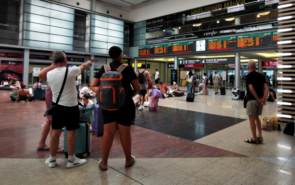 Spanish Rail Trade Union Calls Two 24-Hour Renfe Strikes During Peak Summer Travel