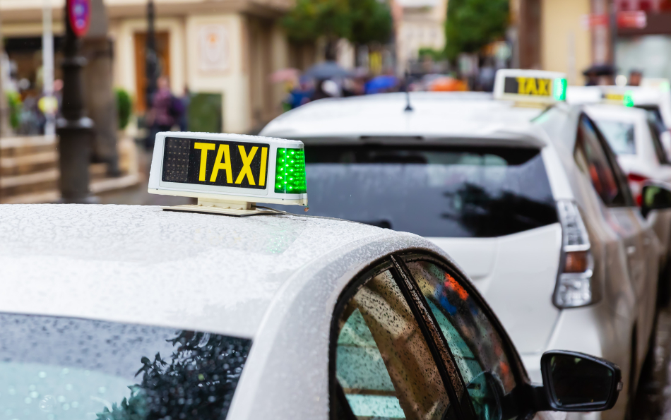 Free Taxis in Valencia During Fallas — Drivers Launch a Surprise Protest
