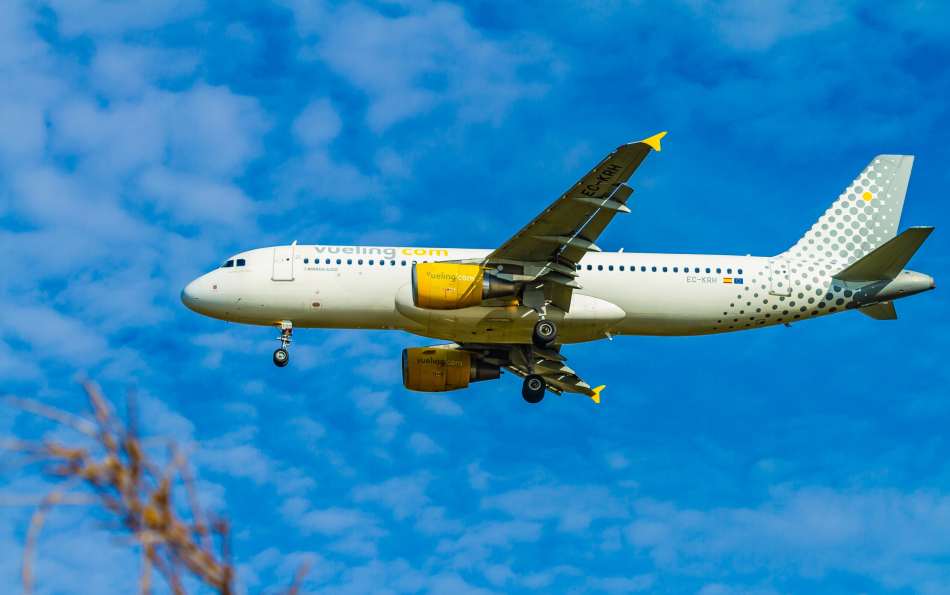 Vueling Launches "Yellow Day" Sale with Up to 25% Off Flights from Valencia and Barcelona