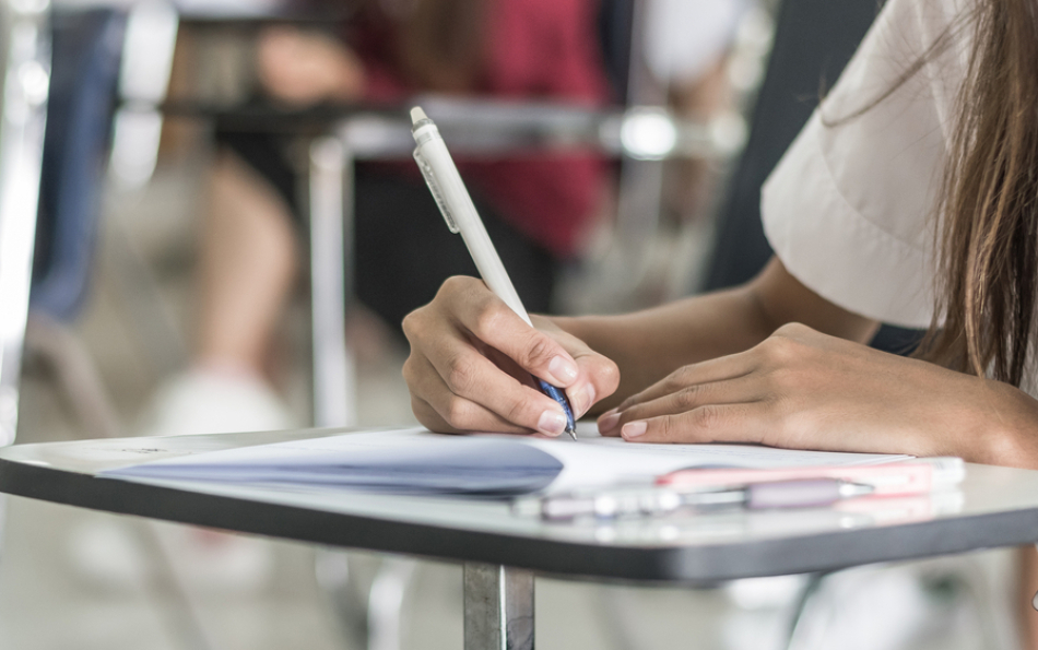 Valencia's University Entrance Exams Under Threat as 250 Examiners Threaten to Strike