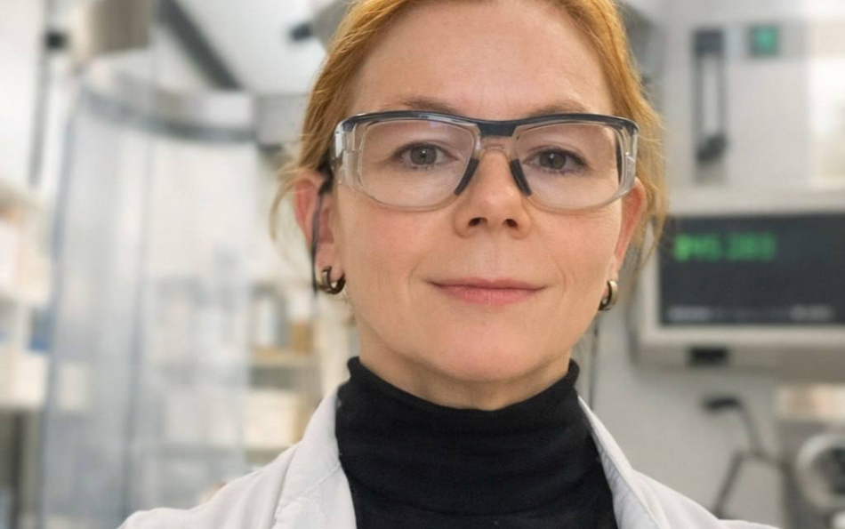 Probiotics by Day, Pole Art Gold by Night: The Valencia Engineer Spinning Tales of Home