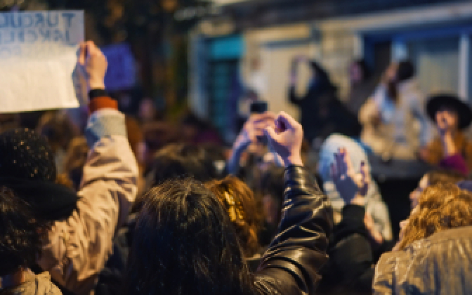 One in Seven Spaniards Fell Out with Friends or Family Over Politics