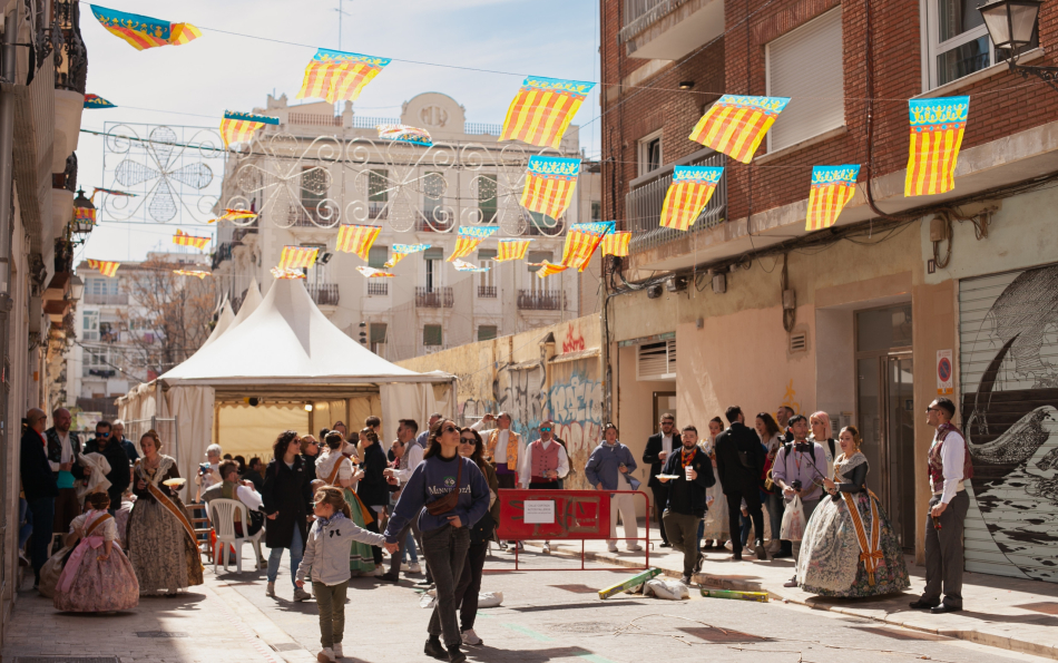 Las Fallas 2026: Metro Closures, Bus Diversions and Traffic Restrictions in Valencia