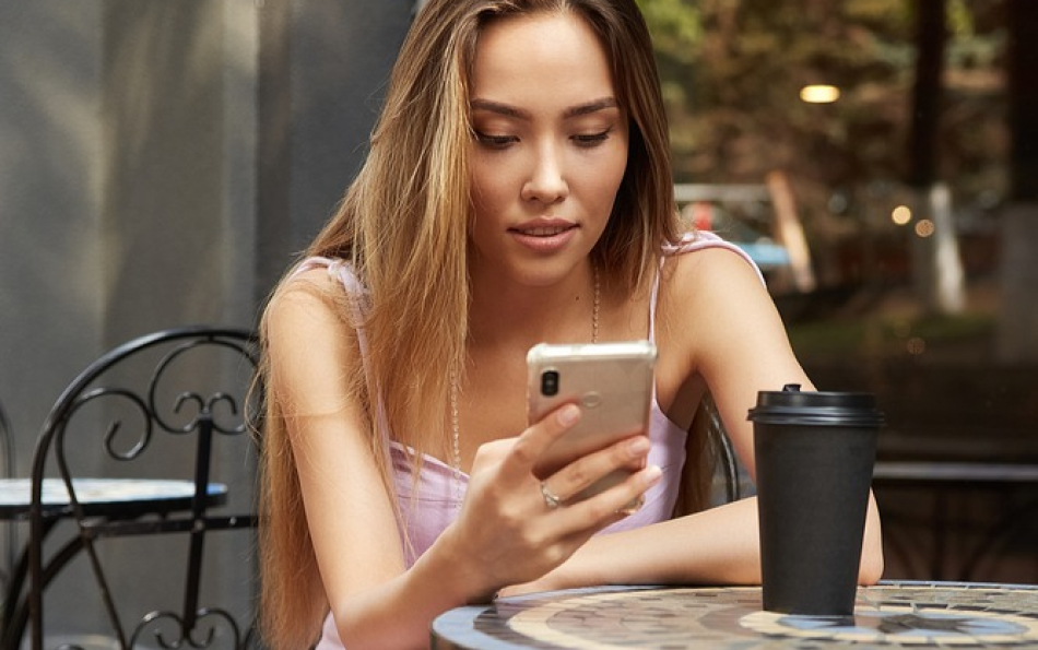 90 Seconds, a Cliffhanger, and a Payment Request: The Rise of Micro-Dramas