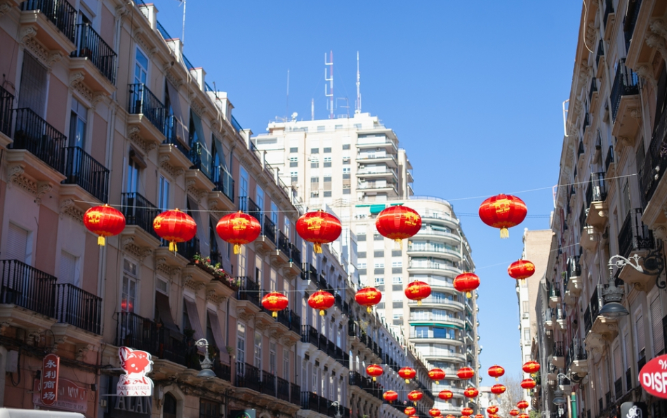 Chinatown in Valencia: What to Do, What to Buy, and Where to Eat