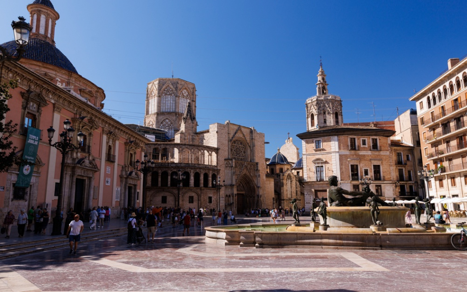 Free Family Walking Tours of Valencia Every Saturday in July — Roman Ruins And Street Art